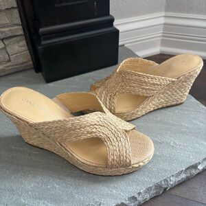 Marc Fisher Kalisha Wedge Light Natural Raffia Woven Sandals Womens Size 9.5